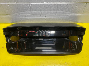 2015-2020 Audi A3 8V Sedan Trunk Tailgate Deck Lid Black LY9B OEM *NOTE*