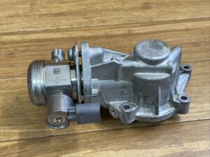 2015-2023 Mercedes C43 S600 SL450 SL550 GL550 Mechanical Fuel Pump OEM