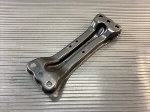 2015-2023 Mercedes C63 W205 Transmission Gearbox Engine Motor Mount Bracket OEM