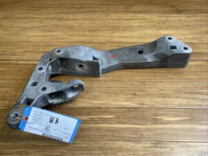 2016-2026 BMW 550i G30 4.4L Transmission Crossmember Mount Bracket 6861583 OEM