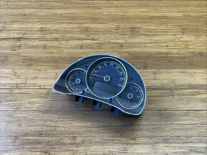2017-2018 Volkswagen Beetle Speedometer Instrument Cluster Km/h 5C5920976J OEM