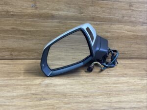2017-2019 Audi Q7 4M Front Left Door Mirror White Blind Spot OEM *NOTE*