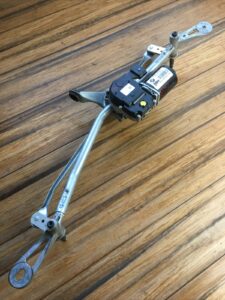 2017-2023 BMW 5-Series G30 F90 Windshield Wiper Motor Arm Linkage Assembly OEM