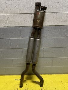 2017-2023 Jaguar F-Pace Intermediate Muffler Pipe Exhaust Resonator OEM