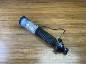 2017-2023 Rolls Royce Dawn RR6 Rear Right Air Suspension Strut 6863872 OEM