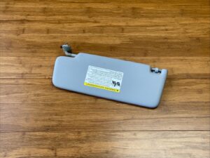 2017-2024 Audi Q5 FY Front Right Upper Sun Visor W/ Mirror Gray OEM *NOTE*