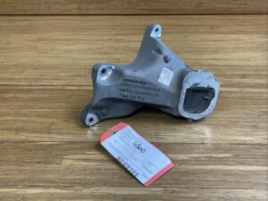 2018-2020 Mercedes S560 Right Engine Motor Frame Mount Bracket OEM