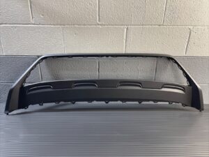 2018-2021 Volkswagen Tiguan Front Bumper Air Shield Valance 5NN807532A OEM *NOTE