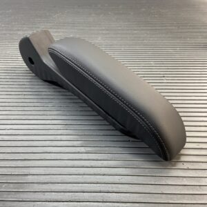2019-2022 BMW X7 G07 Seat Armrest Rear Left 2nd Row Vernasca Leather Black OEM