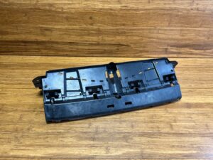 2019-2026 BMW X7 G07 3.0L AWD Bumper Guide Support Bracket Rear Center OEM