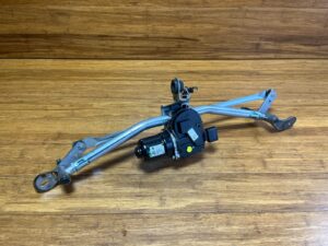 2019-2026 BMW X7 G07 Linkage Windshield Wiper Motor Assembly Front Side OEM