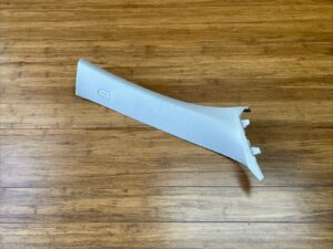 2019-2026 BMW X7 G07 Windshield Front Right Side A Pillar Trim OEM *NOTE*