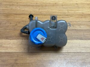 2019-2026 Porsche Macan 95B Engine Coolant Fluid Reservoir EXPanSION Tank OEM