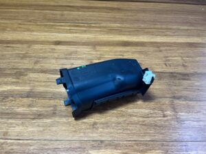 2022-2025 BMW 430 G26 2.0L Front Right Brake Vent Cooling Air Duct 9477025 OEM