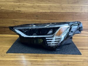 2023-2025 Audi E-tron Q8 e-tron Headlight Left Side 4KE941783E OEM *NOTE
