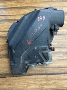 2008-2010 BMW E70 X5 X6  Engine Motor Right air Intake Muffler Cleaner Box OEM