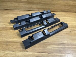 2008-2015 Audi R8 42 Side Skirt Rocker Mount Bracket Set Left & Right OEM