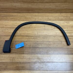 2009-2011 Volkswagen Tiguan Front Right Fender Trim 5N0854732A OEM *NOTE