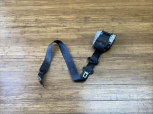 2009-2017 Audi Q5 8R 2.0L TFSI Front Right Seatbelt Retractor Black OEM