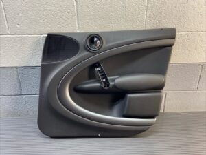 2010-2016 Mini Countryman Copper S Front Right Door Card Panel OEM *NOTE*