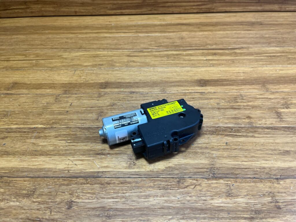 2011-2018 BMW X5 F15 Overhead Sun Roof Window Glass Motor Assembly OEM