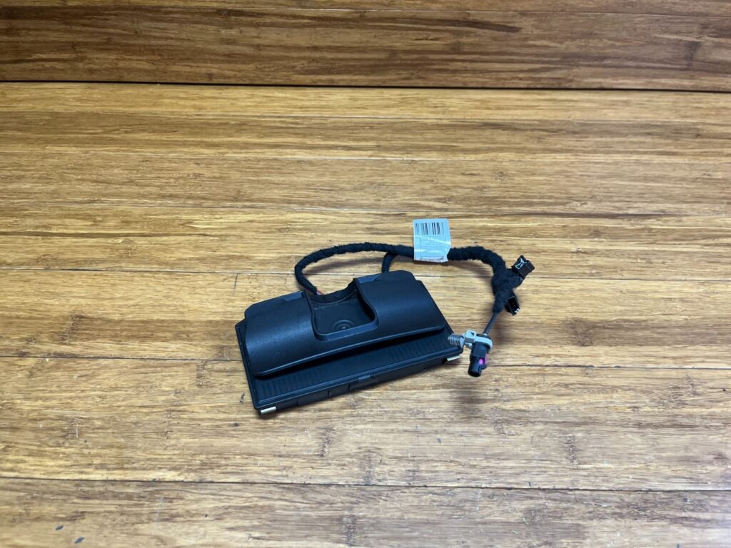 2011-2019 BMW X5 F15 Center Console Wireless Charging Control Module OEM