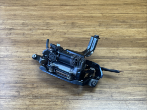 2012-2018 Audi RS7 C7 Air Ride Suspension Compressor Pump Unit 4G0616005D OEM