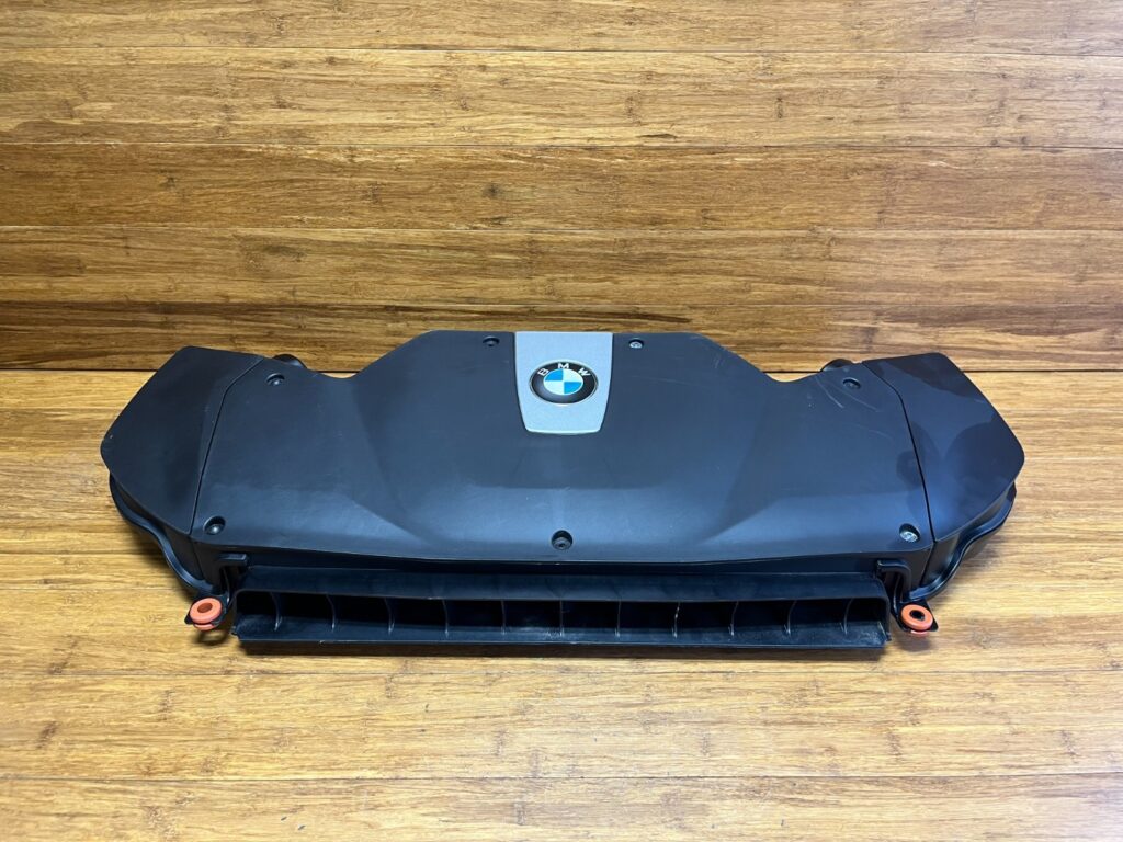 2014-2019 BMW X5 F15 Air Filter Cleaner Box Intake Muffler Duct OEM *NOTE*