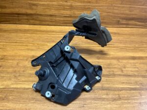 2014-2019 BMW X5 F15 Fender Mount Bracket Trim Rear Left Side 51647294543 OEM