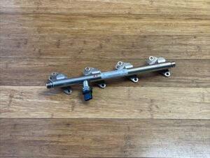 2014-2023 Mercedes C63 W206 4.0L Fuel Injector Rail OEM A2700701400 51K