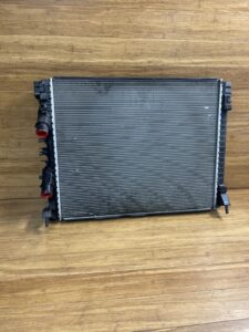 2014-2024 Maserati Levante Ghibli 3.0L Engine Cooling Radiator 670038340 OEM