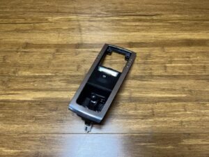 2015-2026 Porsche Macan Center Console Gear Shifter Lever Handle Trim OEM *NOTE