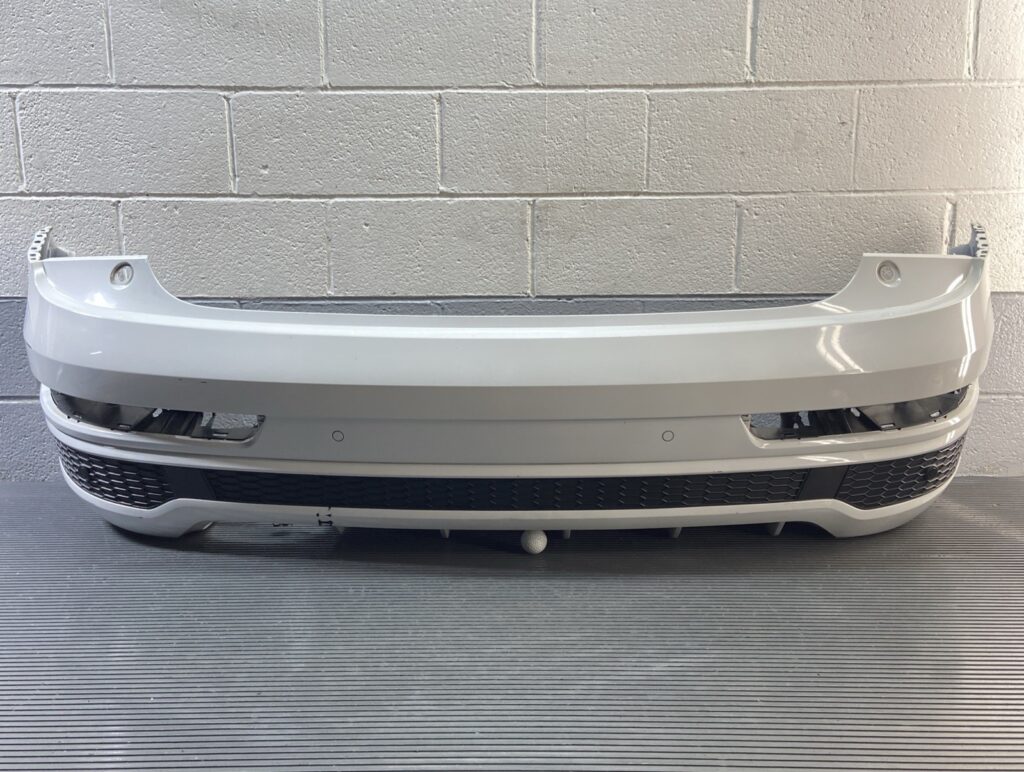 2016-2018 Audi Q3 8U S-Line Bumper Assembly Rear W/o Light White LS9R OEM *NOTE*