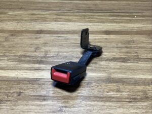 2016-2023 Rolls Royce Dawn Rear RH Lower Safety Belt Latch Reciever Buckle OEM