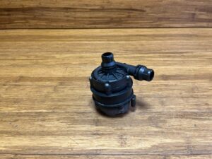 2016-2026 BMW X7 G07 4.4L Engine Auxiliary Coolant Water Pump 25K Miles OEM