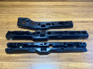 2017-2020 BMW M5 F90 Right Rocker Panel Mount Bracket Support Set Of 3 OEM