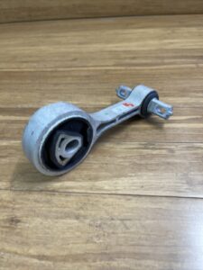 2017-2024 Maserati Levante 3.0l Engine Motor Right Mount Torque Link Rod OEM