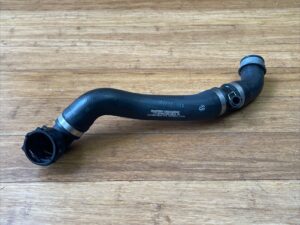 2018-2020 Mercedes Benz S450 W222 Engine 3.0 Coolant Hose A2225011293 OEM