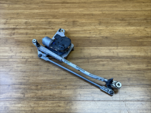 2018-2026 Audi Q7 4M 2.0L AWD Windshield Wiper Linkage W/ Motor Front OEM
