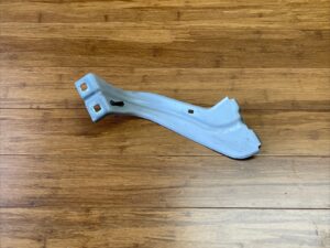 2019-2025 Audi Q3 F3 Right Passenger side Fender Mount Bracket 83A821150 OEM