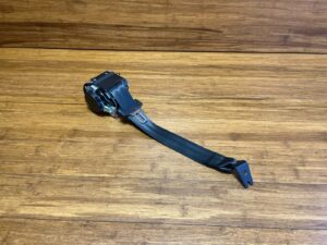 2019-2025 Volvo XC40 T4 Rear Right Seat Belt Retractor Assembly OEM 032239872