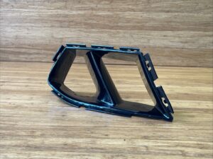 2021-2025 BMW M3 G80 Gloss Front Right Bumper Air Vent Cover Trim OEM *NOTE*