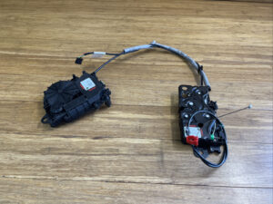 2021-2025 BMW M4 G82 Rear Trunk Lid Latch Lock Actuator Assembly OEM 27k Miles