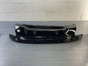 2024-2025 Audi SQ8 E-Tron Rear Lower Bumper Valance Panel 4KE807835J OEM *NOTE*