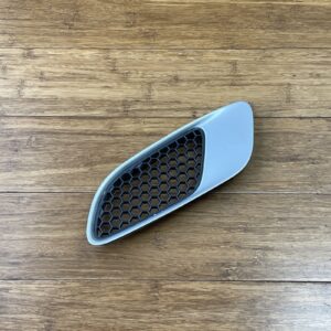 2008-2013 BMW M3 E92 Hood Scoop Grille Silver Front Right Side 51768041986 OEM