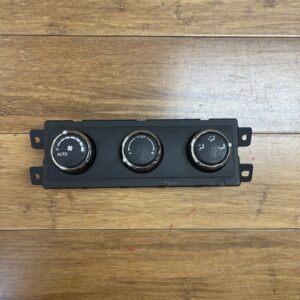 2009-2014 Volkswagen Routan Climate HVAC Heater A/C Control Unit Switch OEM