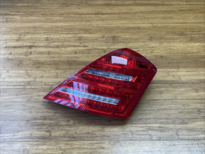 2010-2013 Mercedes S350 S400 S550 LED Tail Light Lamp Rear Right Side OEM *NOTE*