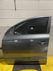 2011-2015 Audi Q7 4L Left Front Exterior Door Shell Panel Assembly OEM *NOTE*