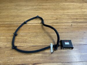 2011-2015 Audi R8 42 Spyder Convertible Radio Antenna Mast Signal Receiver OEM