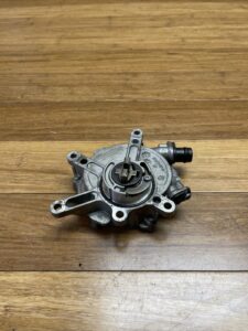 2011-2020 Mercedes SL 550 GLE 350 Vacuum Pump 5.5L V8 / 4.7L V8 / 3.0L V6 OEM